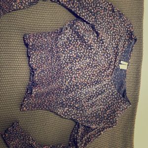 Long sleeve blouse with elastic waist line